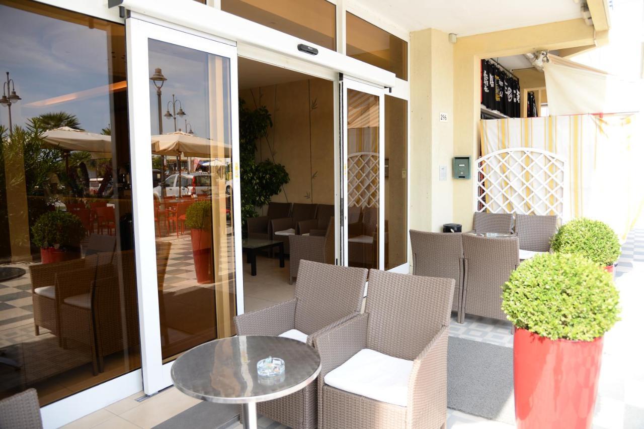 Hotel Cosmopol Cesenatico Kültér fotó
